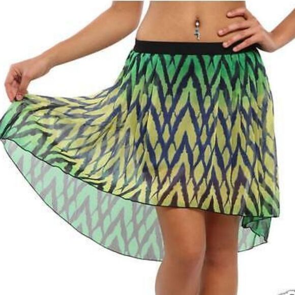 Fox Racing Green Sheer Desire High Low Skirt Size Small - Picture 13 of 14